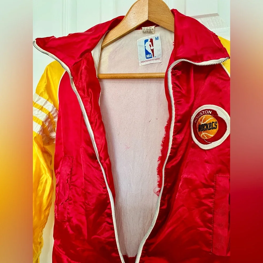 Kids Houston Rockets‎ Red and Yellow NBA Jacket Youth Size Medium Vintage